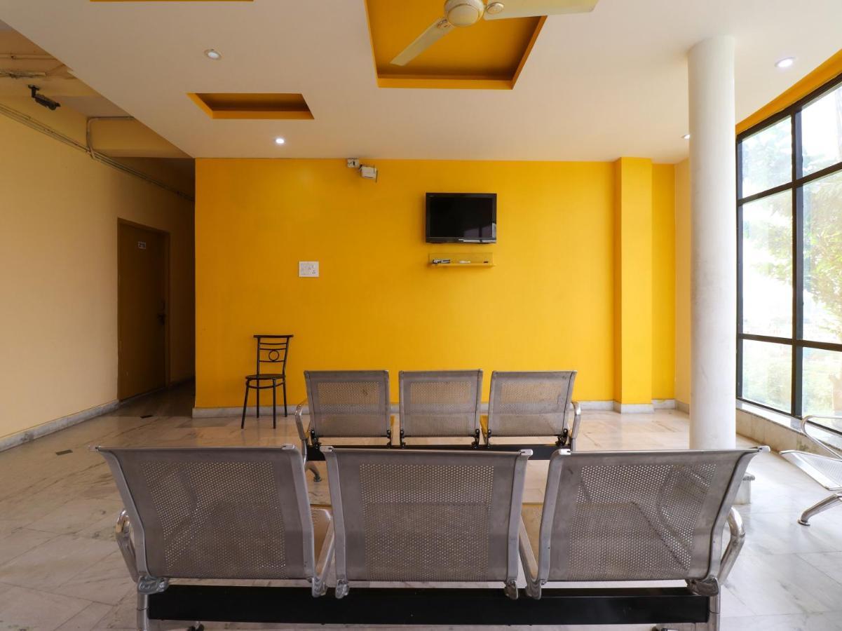 Spot On 82236 Aryan Home Stay Jhājra Dış mekan fotoğraf